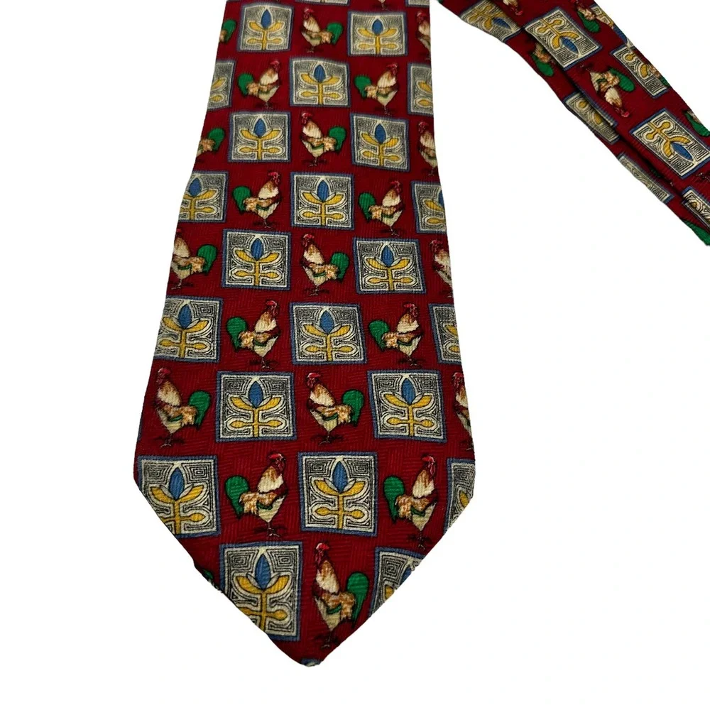 ROOSTER ADORNED ALL OVER PRINT RED MEN’S SILK TIE
